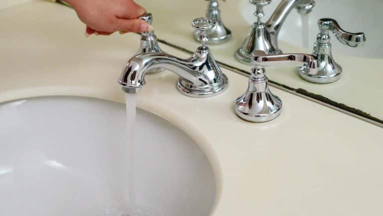 Ways Smart Plumbing Investments Lower Utility Bills and Conserve Water