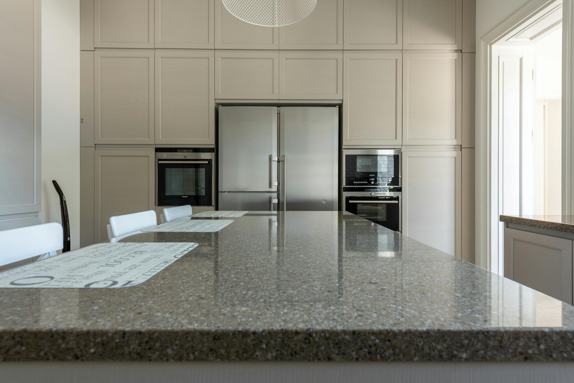 How to Choose the Right Granite Countertop for Your Space