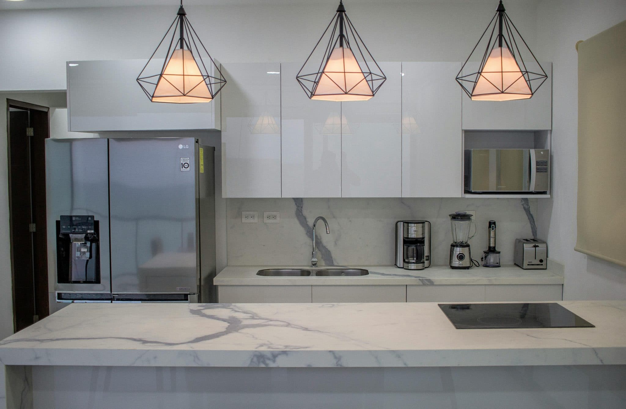 Why Quartz Worktops Are the Smart Choice for Modern Kitchens