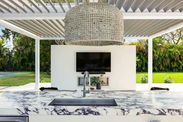 Motorized Louvered Pergola