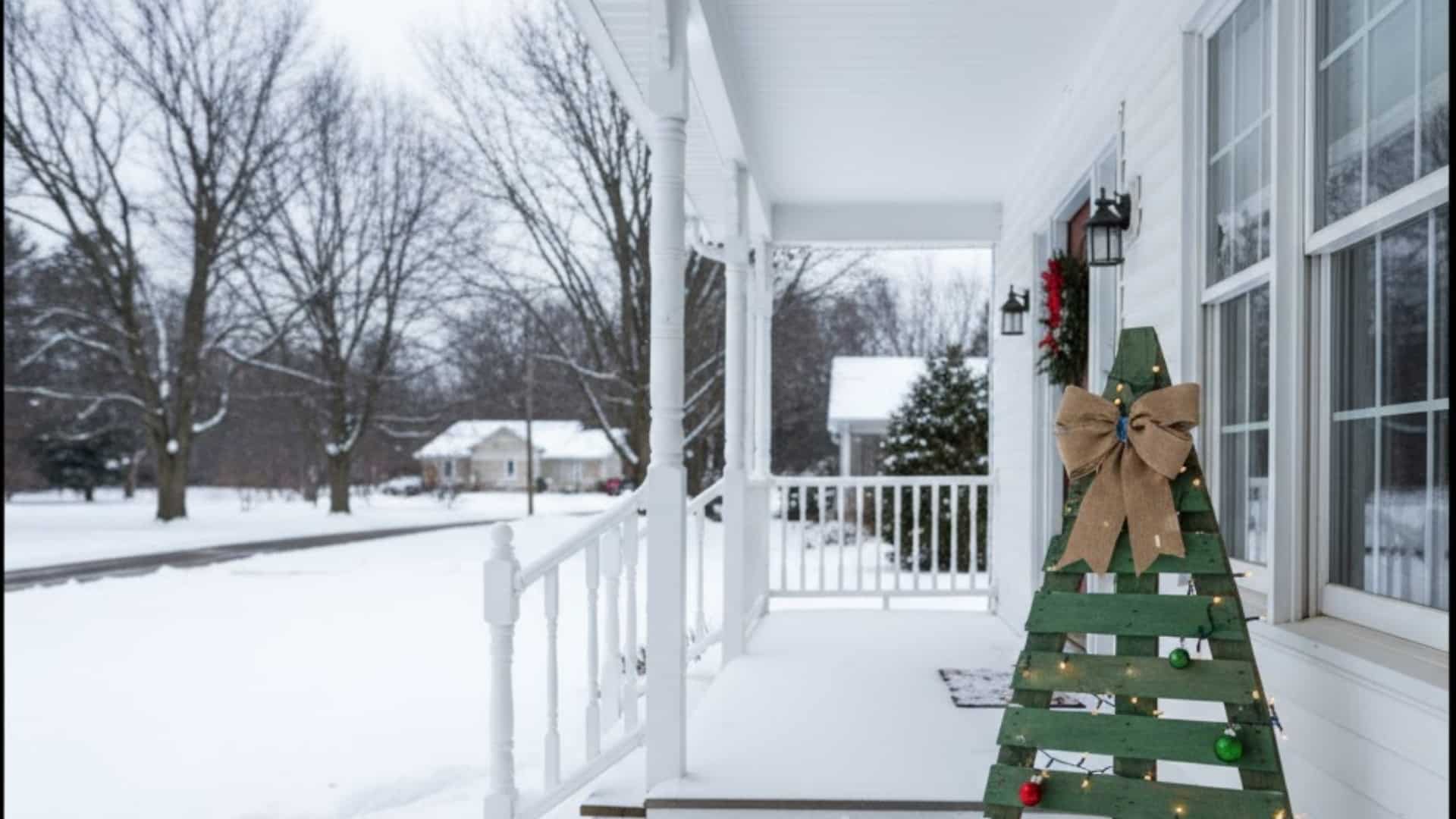 DIY Pallet Christmas Tree