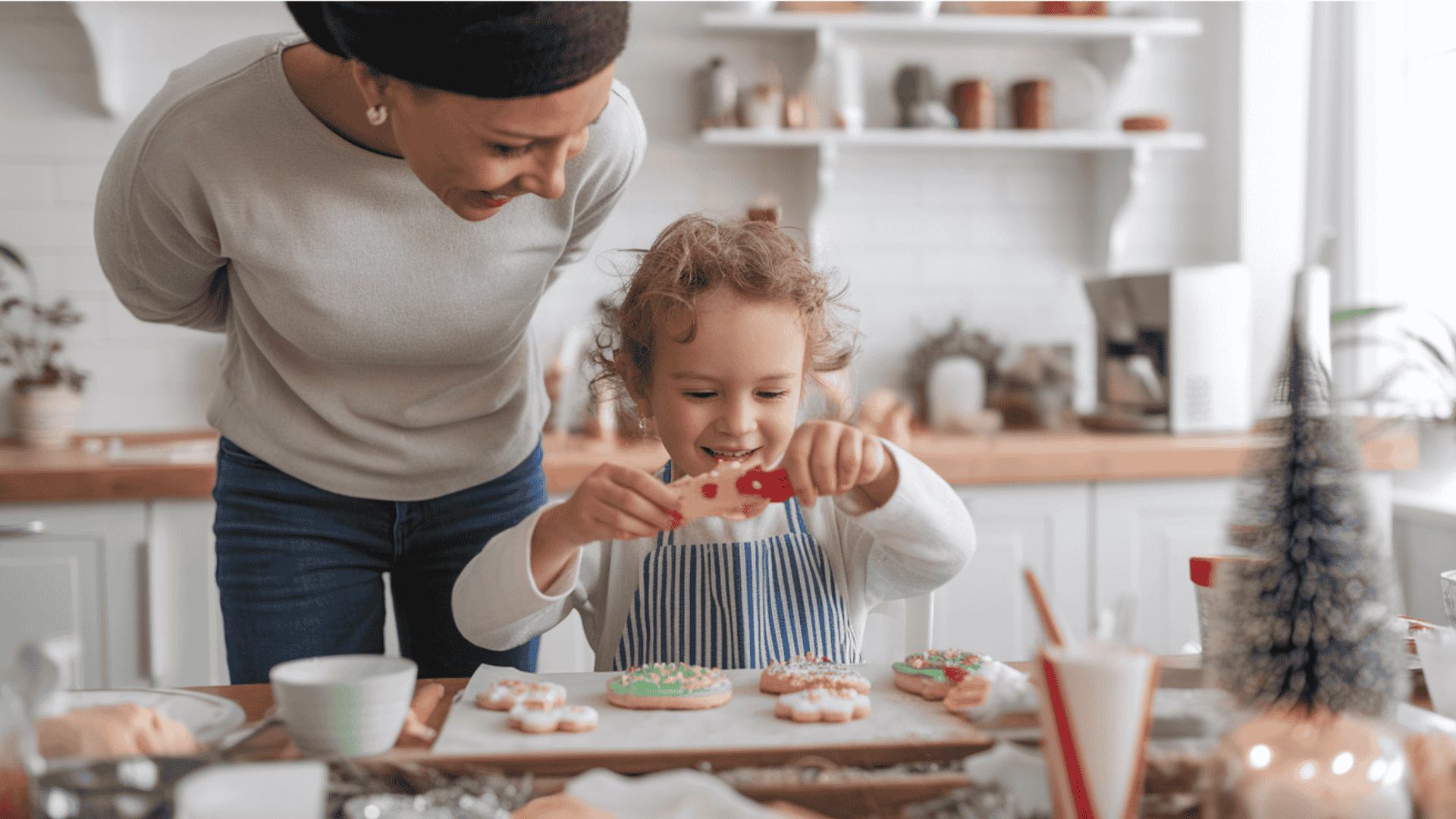 decorate christmas cookies