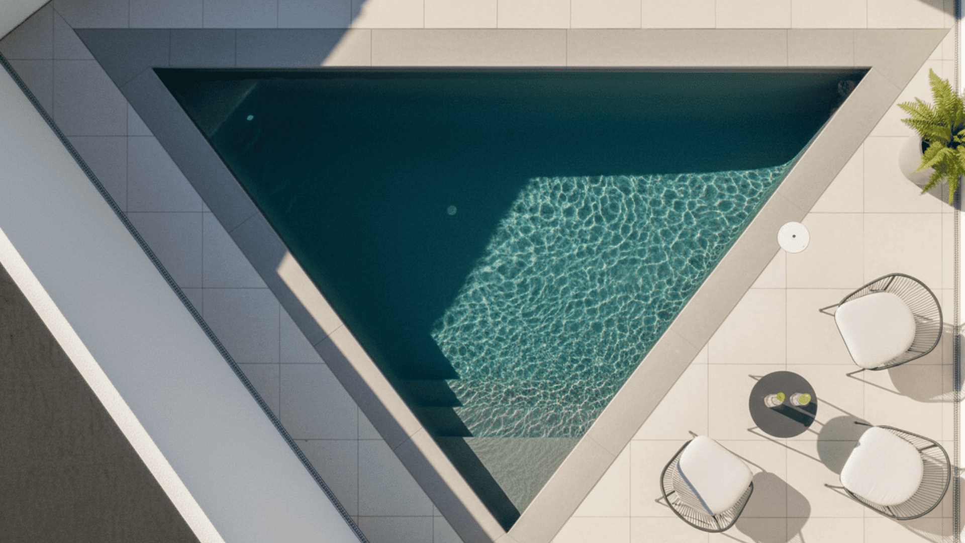 Corner Fit Triangular Pool