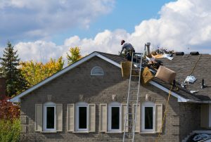 Roof Replacement vs Repair: How Homeowners Can Make the Right Call