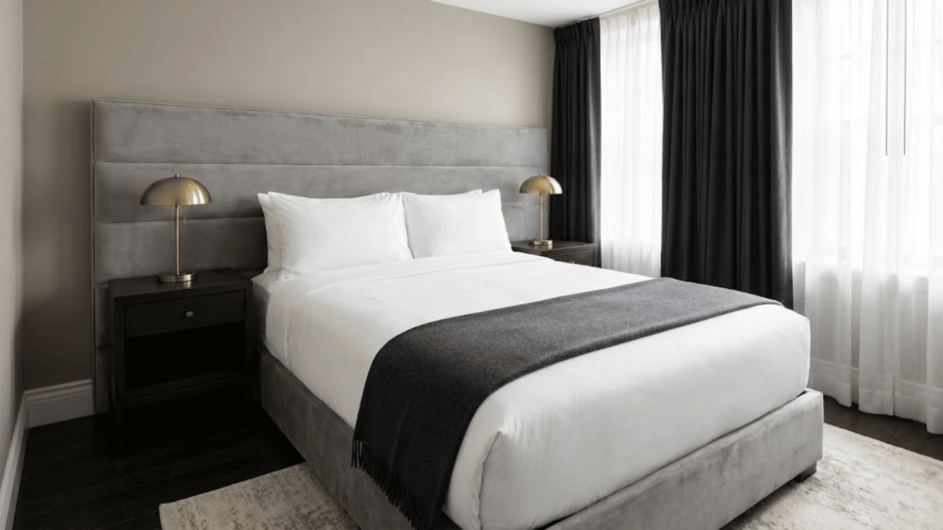 hotel style layout for small rooms