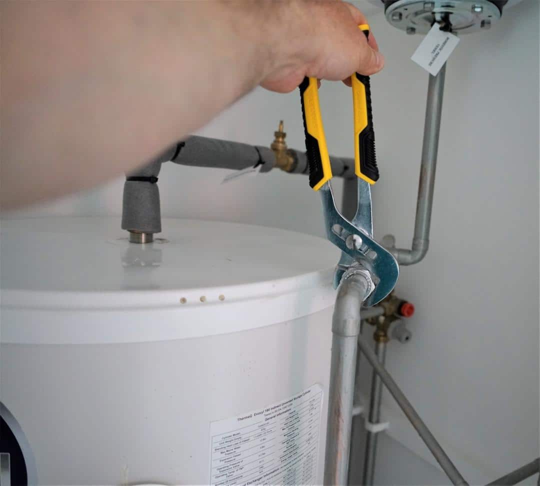 Choosing the Right Plumbing Service for Your Maintenance Needs