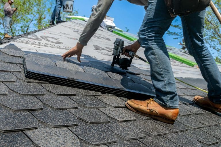 How Roofing Contractors Handle Repairs Differently