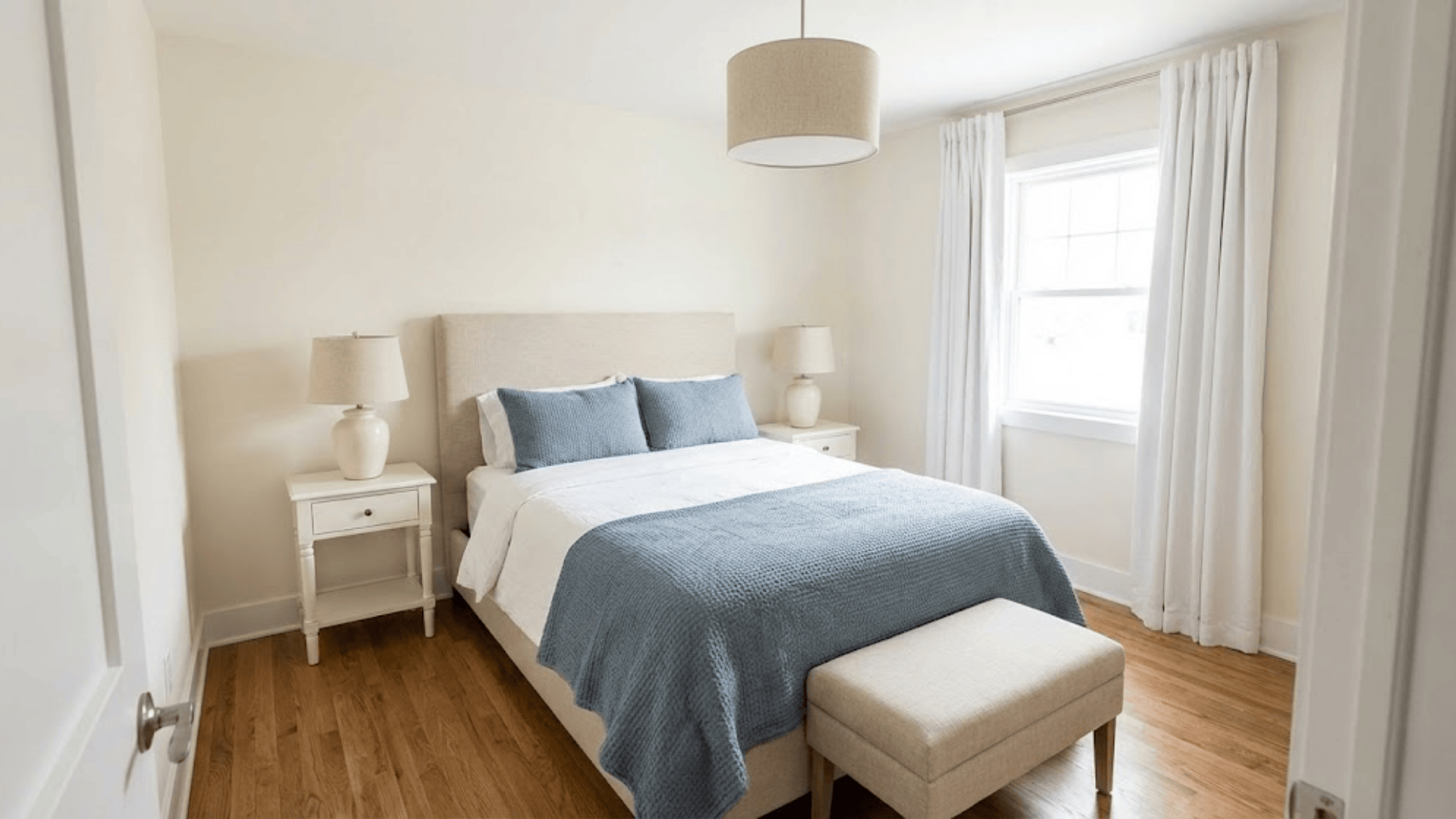 small square bedroom layout