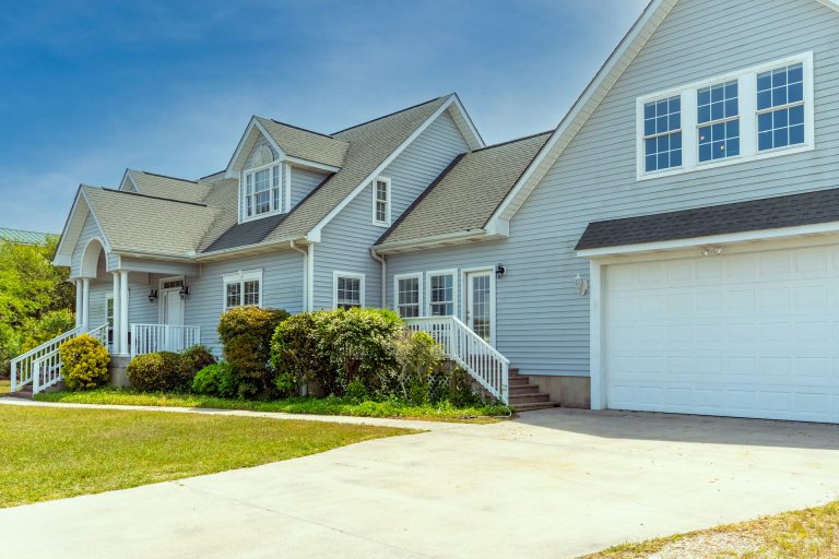 Modern Backyard Design for LA Homes: Boost Property Value