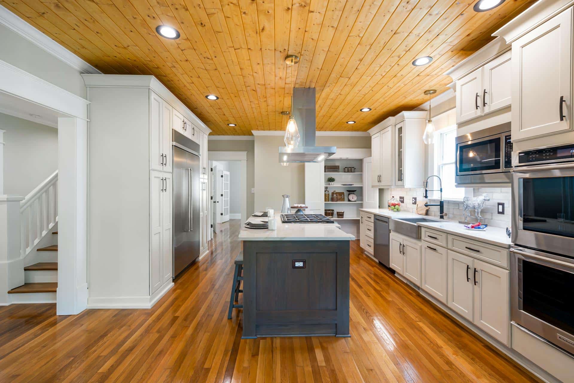 Bringing Texture and Character Into Modern Kitchen Remodels